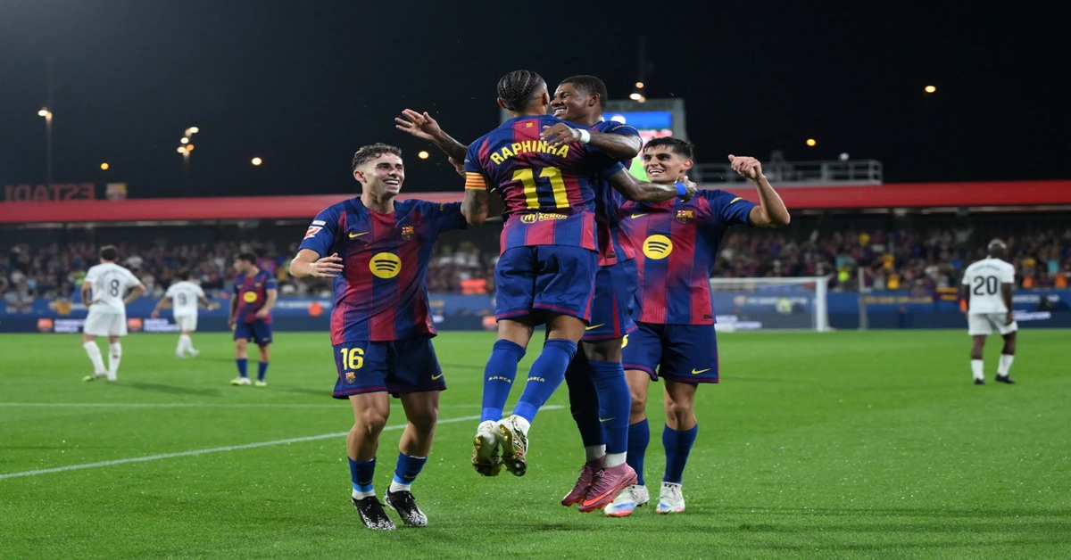 En la foto, el Barcelona celebra un gol ante el Valencia