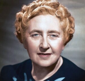En la foto, la escritora británica Agatha Christie