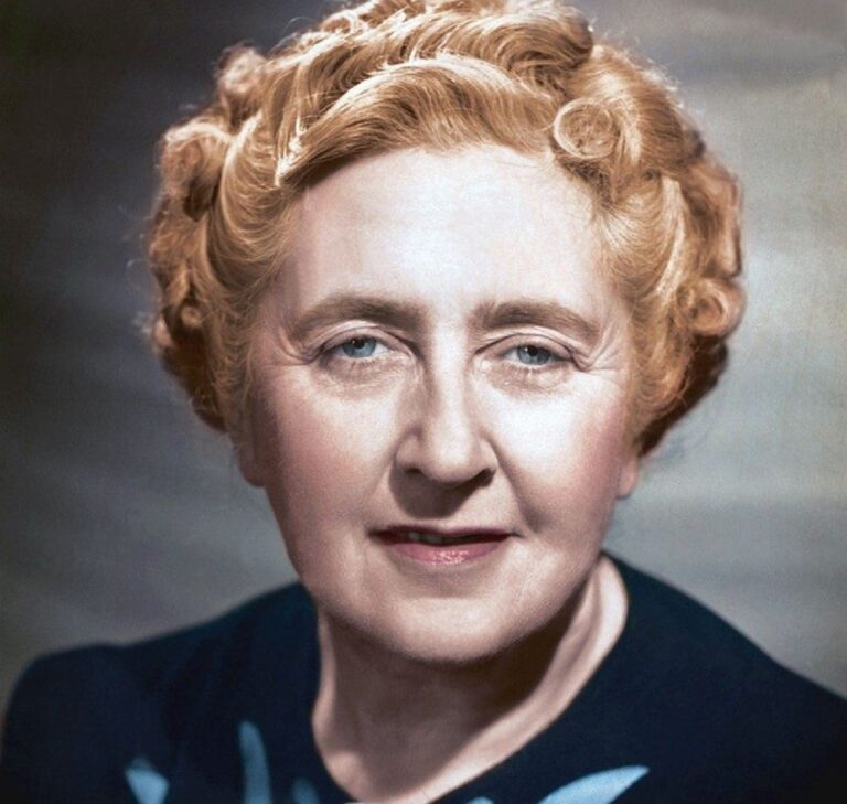 En la foto, la escritora británica Agatha Christie