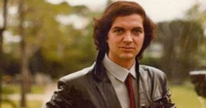 En la foto, un joven Camilo Sesto