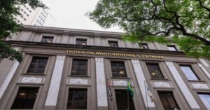 En la foto, edificio de la Bolsa de Sao Paulo