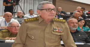 En la foto, Raúl Castro