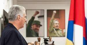 En la foto, el mandatario cubano, Miguel Díaz-Canel