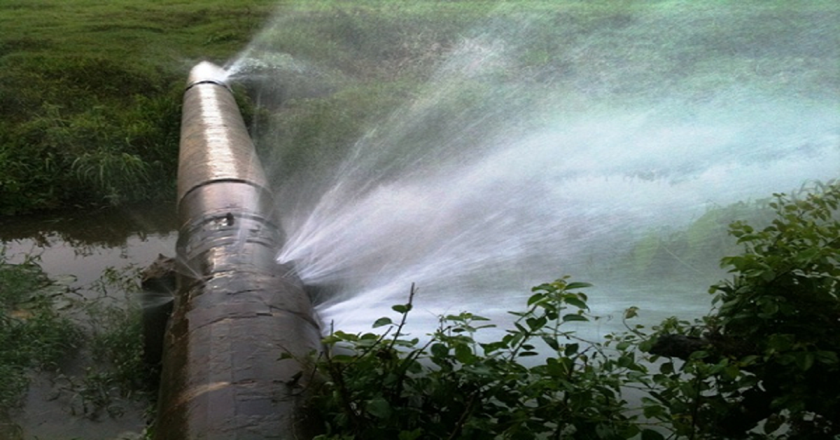 En la foto, un salidero de agua en La Habana