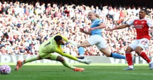 En la foto, momento del partido entre Arsenal y Manchester City