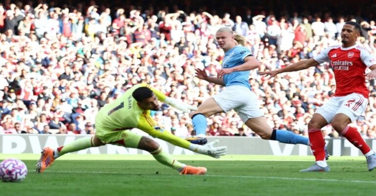 En la foto, momento del partido entre Arsenal y Manchester City
