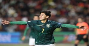 En la foto, Miguelito Terceros celebra el gol de Bolivia ante Brasil