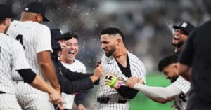 En la foto, Yankees celebra pase a la postemporada