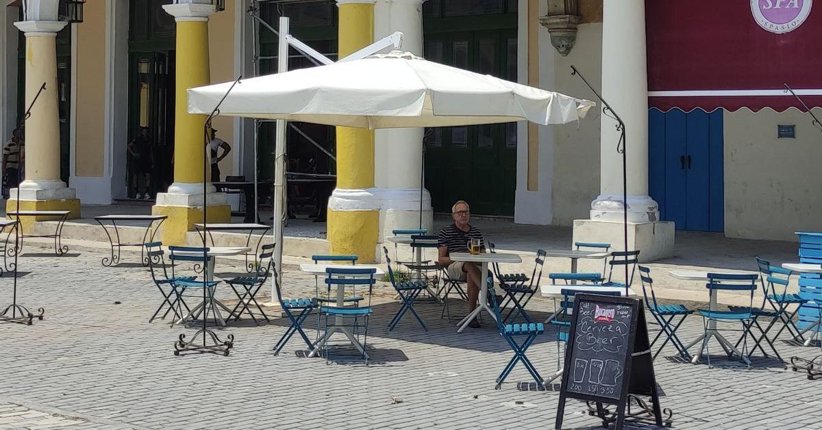 En la foto, el turismo brilla por su ausencia en Cuba