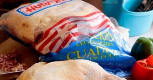 En la foto, pollo del que EEUU vende a Cuba