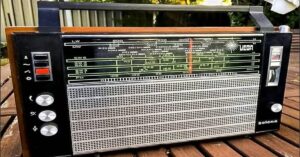 En la foto, una radio Selena