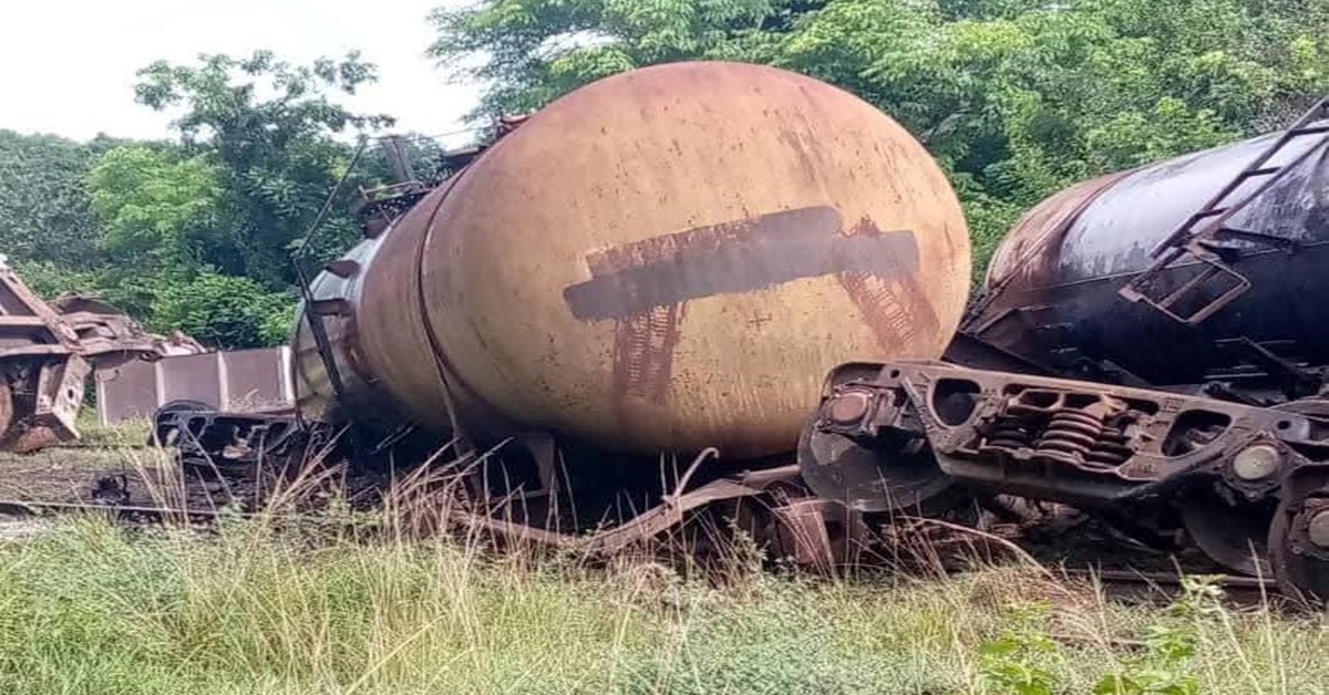 En la foto, tren descarrilado en Cuba