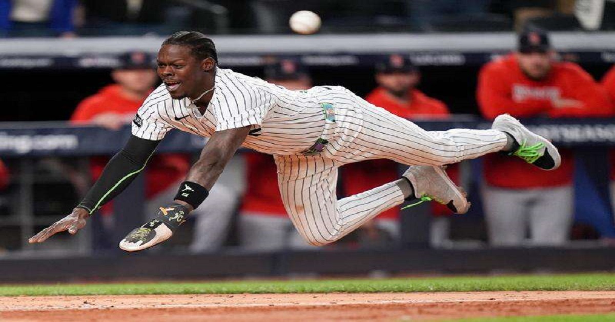 En la foto, Jazz Chisholm anota la decisiva para los Yankees