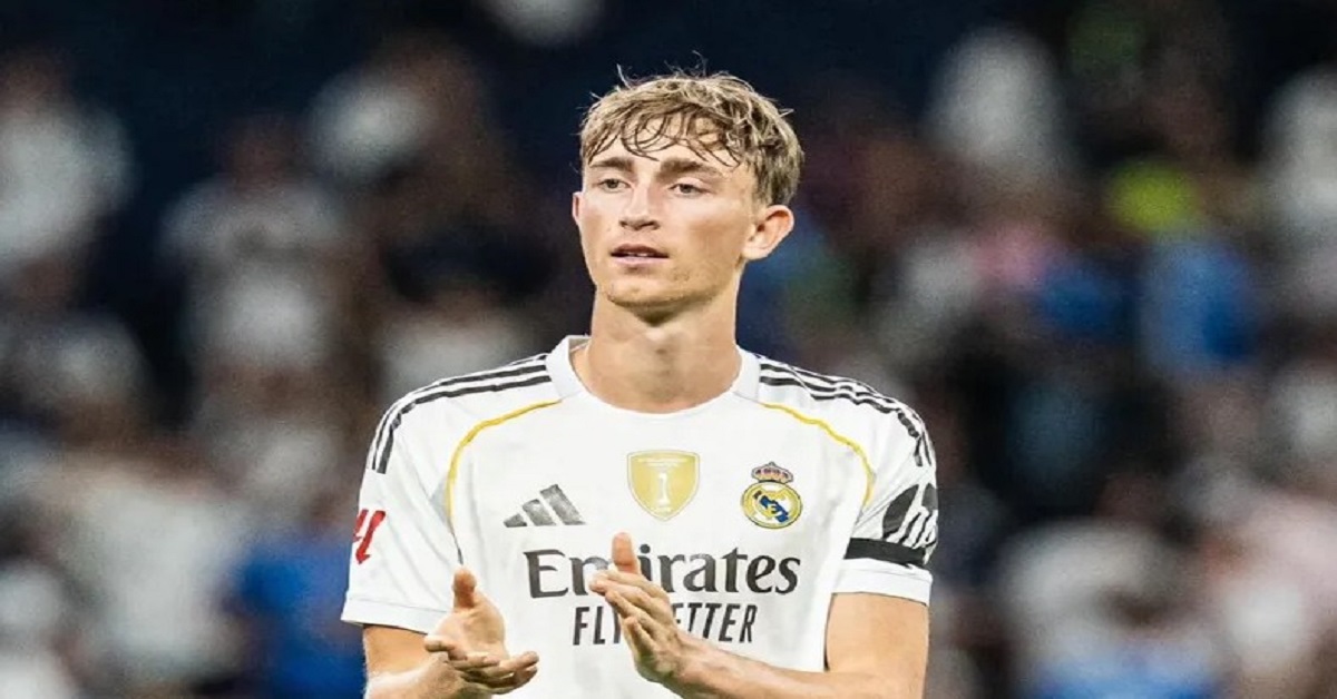 En la foto, Dean Huijsen con la casaca del Real Madrid
