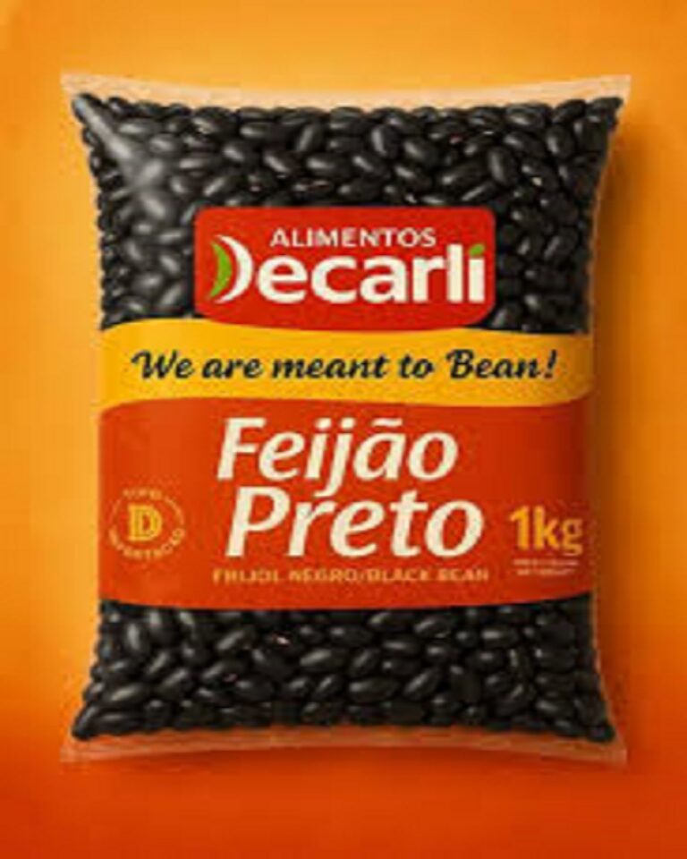 En la foto, un paquete de frijoles brasileños de venta en Cuba