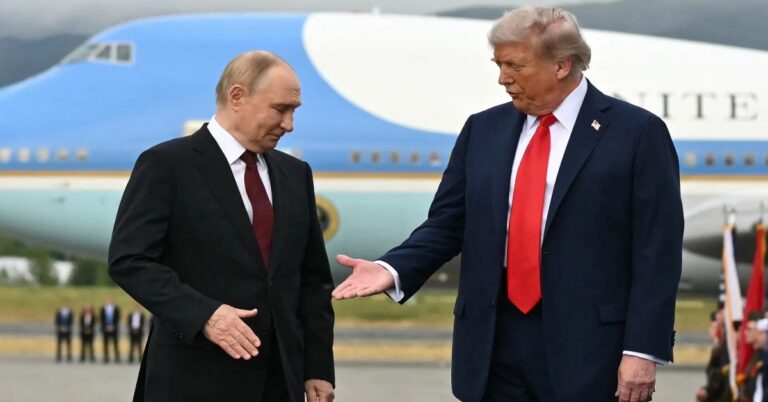 En la foto, Putin y Trump