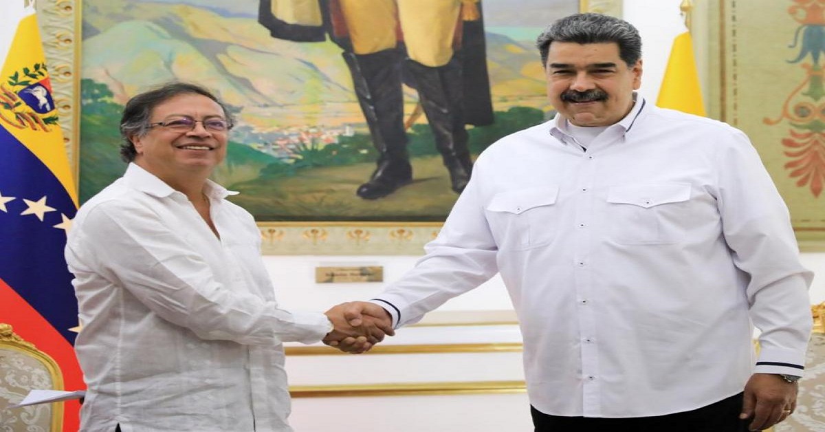 En la foto, Gustavo Petro y Nicolás Maduro