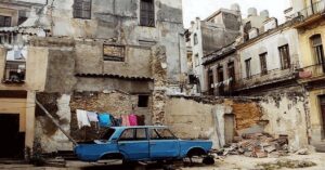 En la foto, Cuba destruida por el castrismo