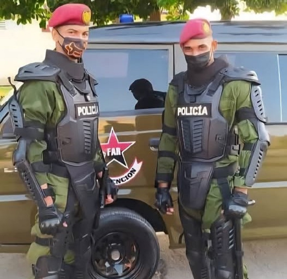 En la foto, Boinas Rojas, fuerzas represivas del gobierno cubano