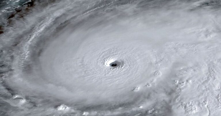 En la foto, el huracán Melissa sobre Jamaica