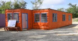 En la foto, la última modalidad de casas del gobierno cubano