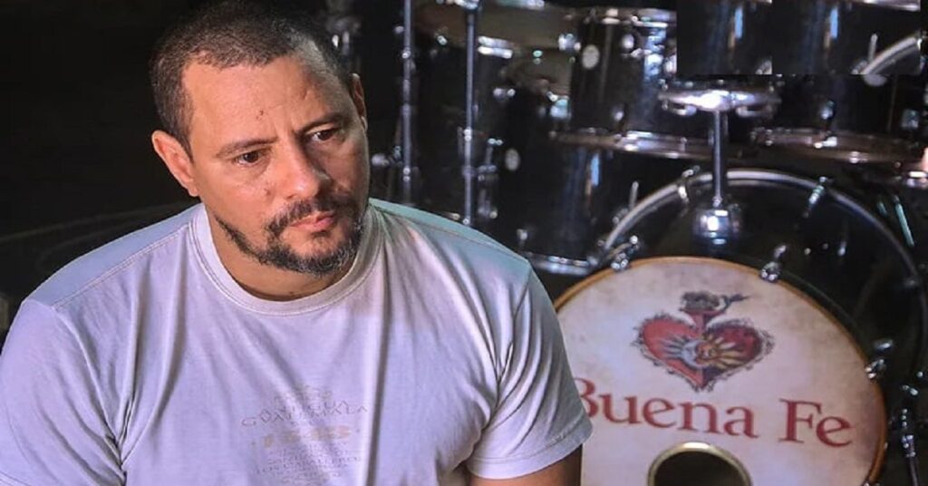 En la foto, el policía de Buena Fé