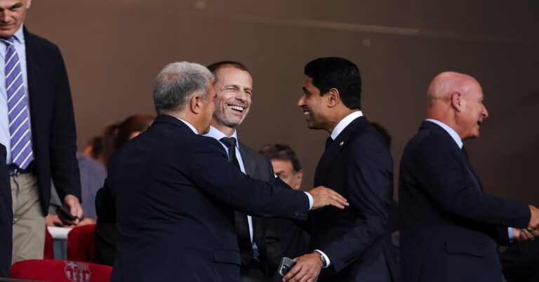 En la foto, Laporta con la cúpula de la UEFA y la ECA