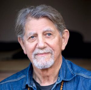 En la foto, Peter Coyote