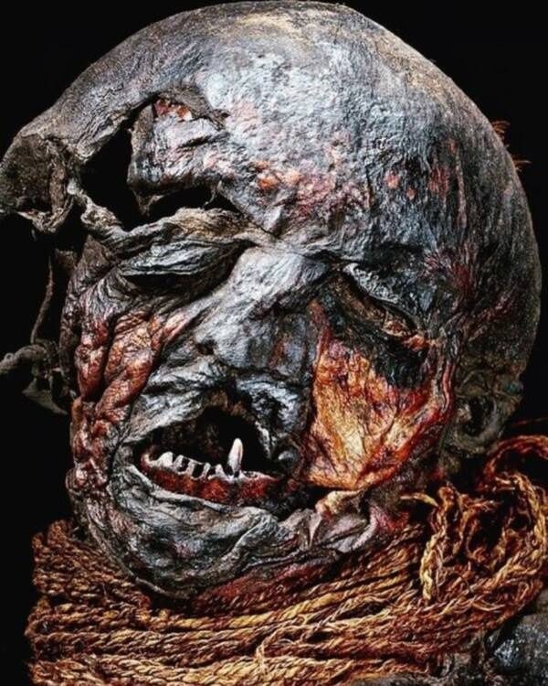 En la foto, la llamada Chica de Yde