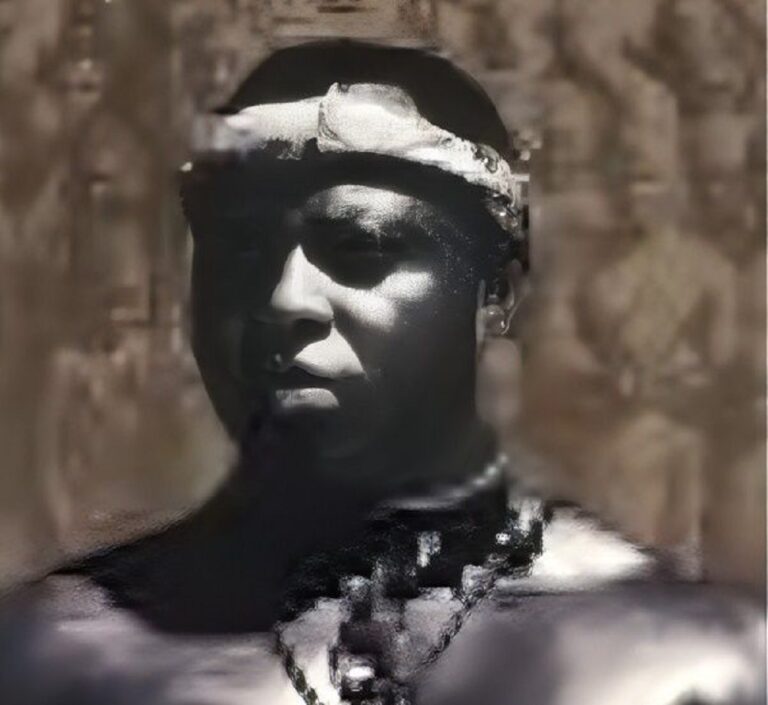 En la foto, Bata Sika