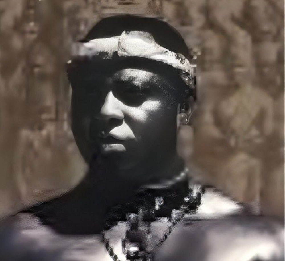 En la foto, Bata Sika