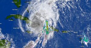 En la foto, el huracán Melissa abandona Cuba