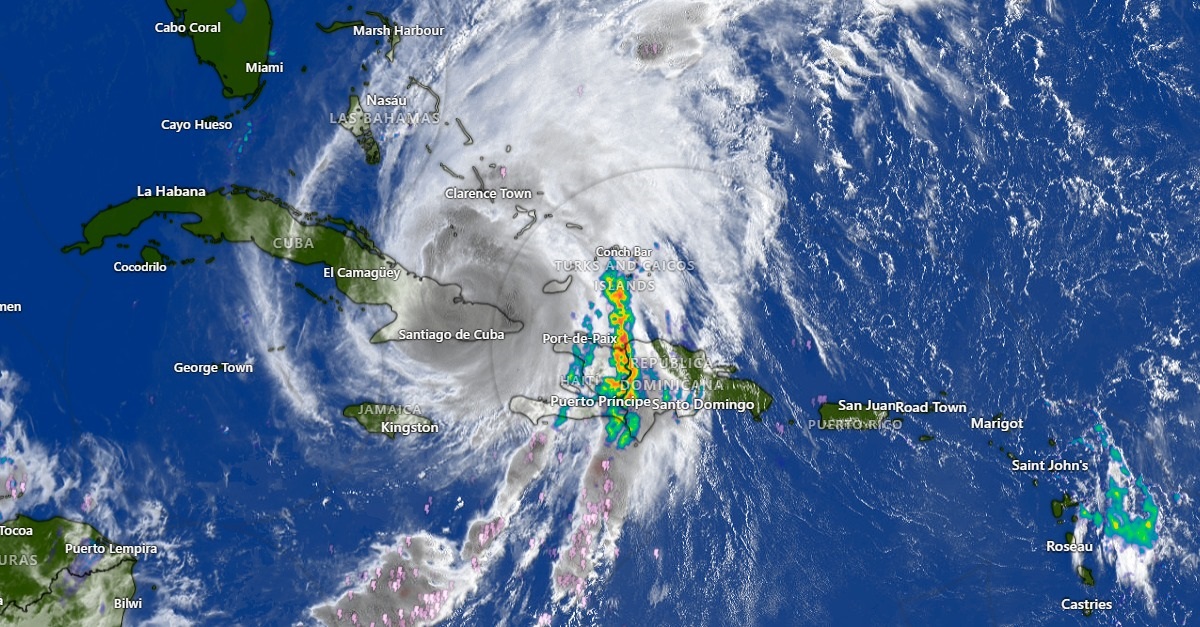 En la foto, el huracán Melissa abandona Cuba