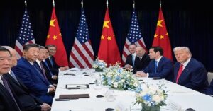 En la foto, momento de las conversaciones entre Trump Y Xi