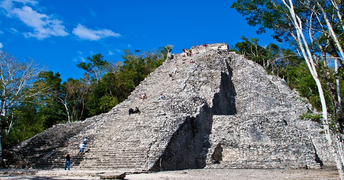 En la foto, la pirámi de Nohoch Mul