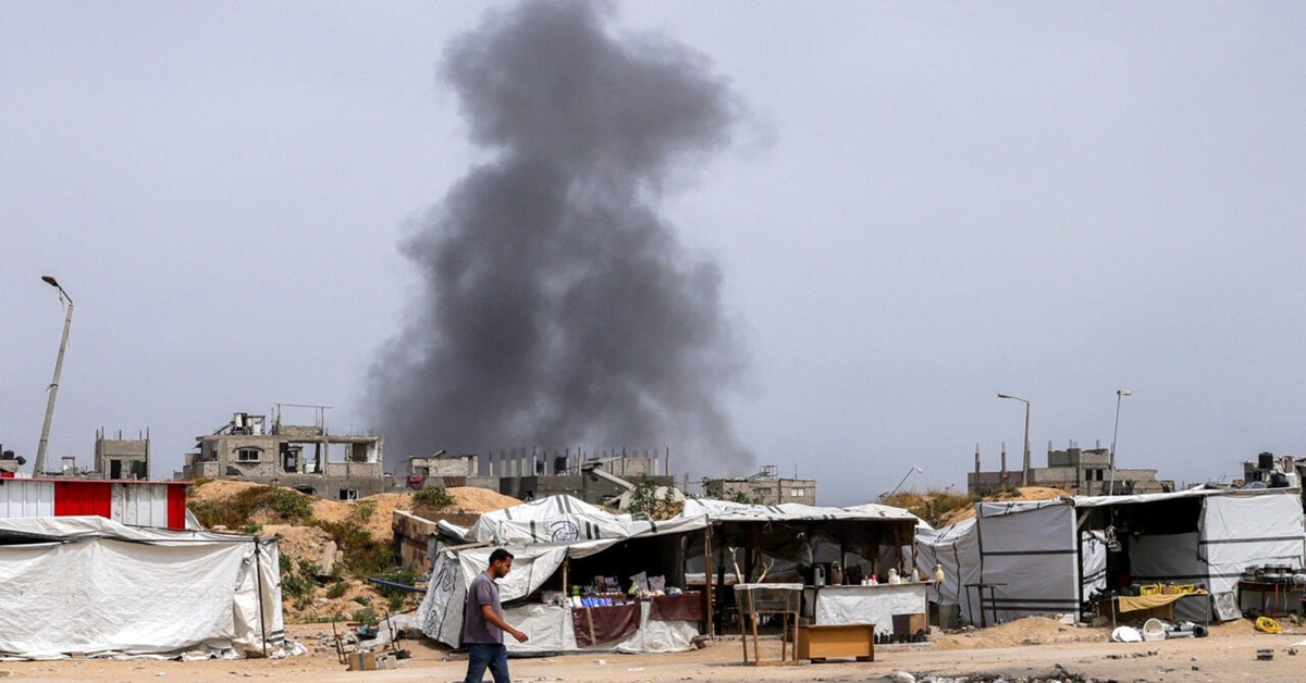 En la foto, bombardeo de Israel sobre Gaza