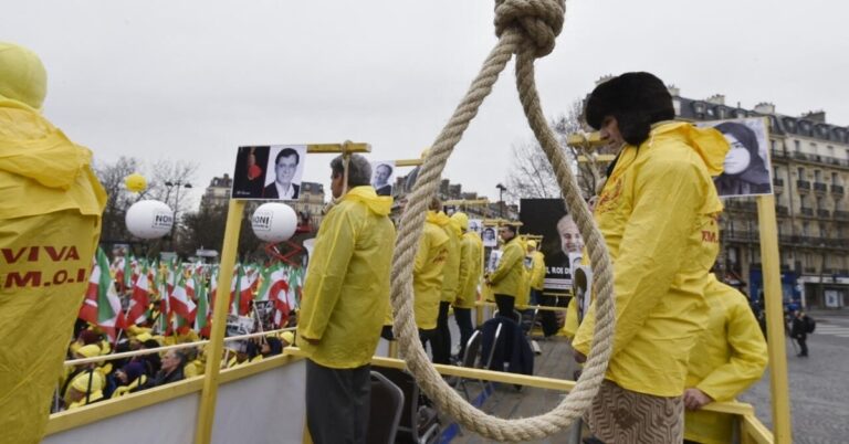 En la foto, ejecución en Irán