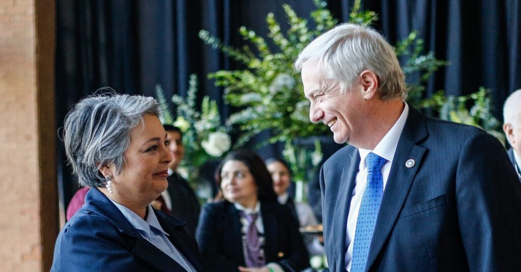 El ultraderechista Kast y la comunista Jara disputarán la presidencia de Chile