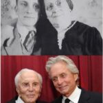 En la foto, una imagen relativa al texto, donde aparece Kirk Douglas y su madre encima y debajo el propio Kirk y su hijo Miachel Douglas