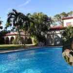 En la foto, una de las mansiones del clan Castro