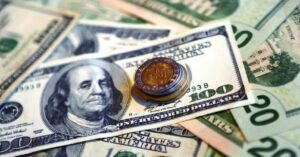 En la foto, dólares