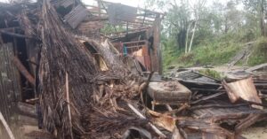 En la foto, una vivienda destruida por el huracán Melissa