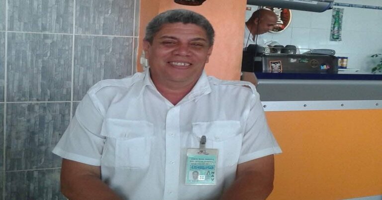 En la foto, Luis Raúl González-Pardo Rodríguez cuando estaba en Cuba