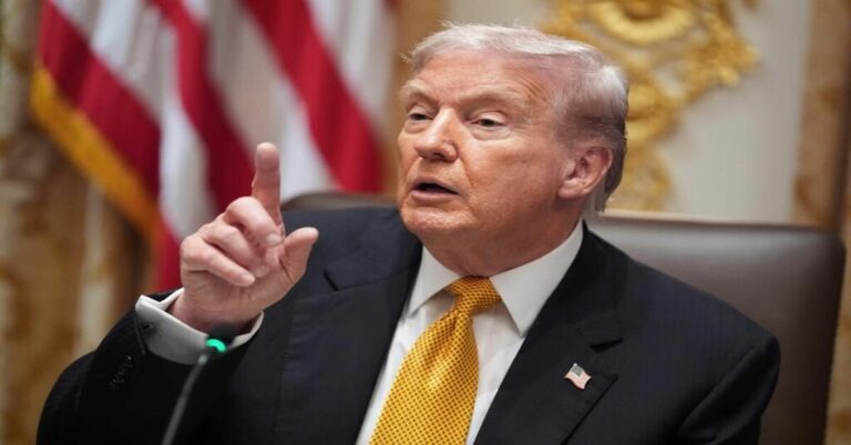 En la foto, Donald Trump