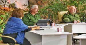 En la foto, Díaz.Canel y Manuel Marrero