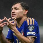 En la foto, Italia cae en San Siro ante Noruega