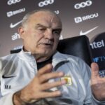 En la foto, Marcelo Bielsa en rueda de prensa