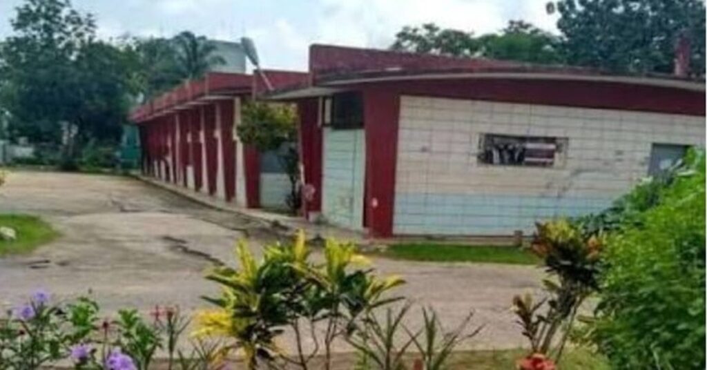 En la foto, la secundaria Antonio José Oviedo, de San José de las Lajas