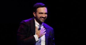 En la foto, Zohran Mamdani