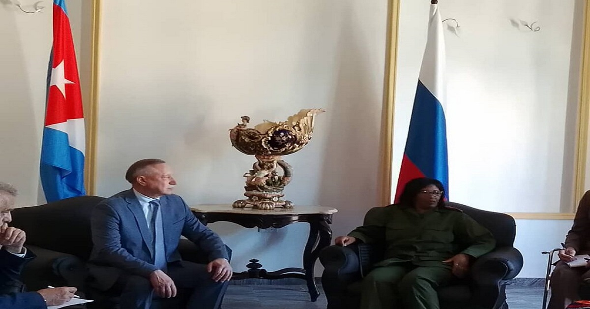 En la foto, Alexandr Beglov y Marieta Poey Zamora